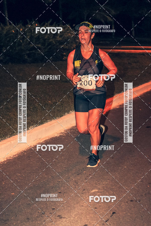 Buy your photos of the eventNight Run 5K 10K Praia Grande on Fotop