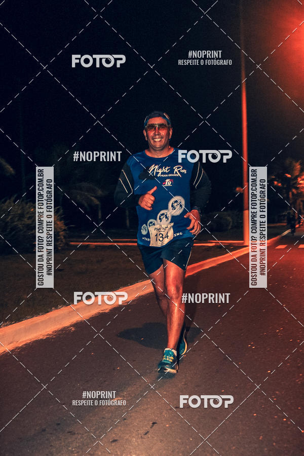 Buy your photos of the eventNight Run 5K 10K Praia Grande on Fotop