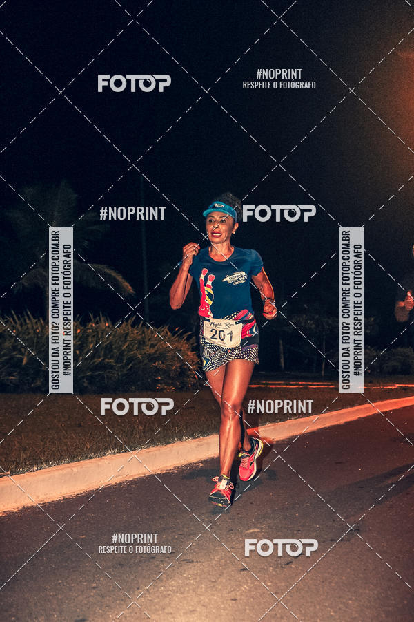 Buy your photos of the eventNight Run 5K 10K Praia Grande on Fotop