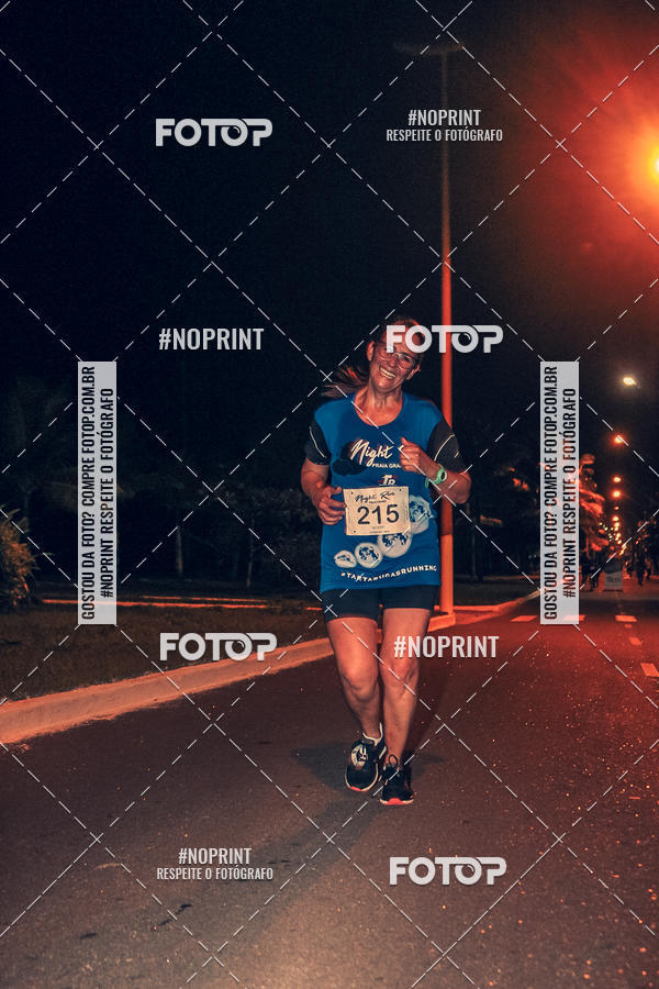 Buy your photos of the eventNight Run 5K 10K Praia Grande on Fotop