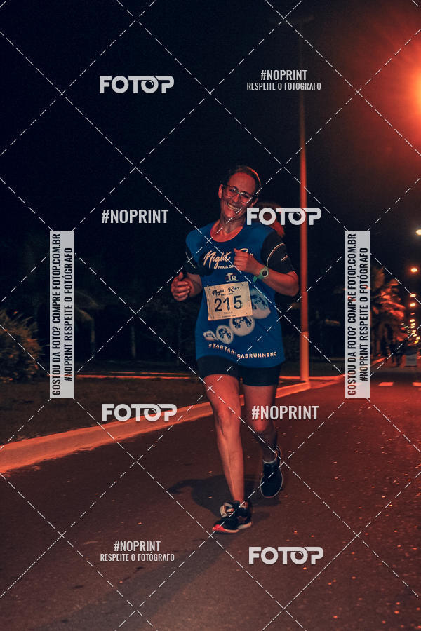 Buy your photos of the eventNight Run 5K 10K Praia Grande on Fotop