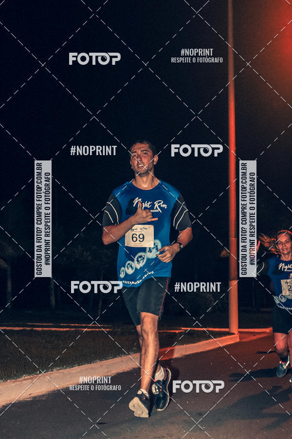 Buy your photos of the eventNight Run 5K 10K Praia Grande on Fotop
