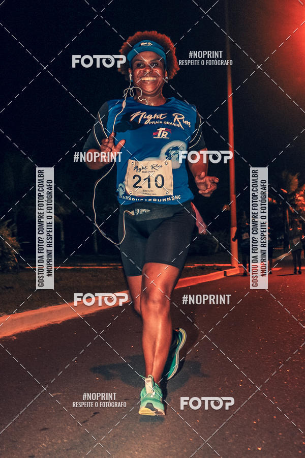 Buy your photos of the eventNight Run 5K 10K Praia Grande on Fotop
