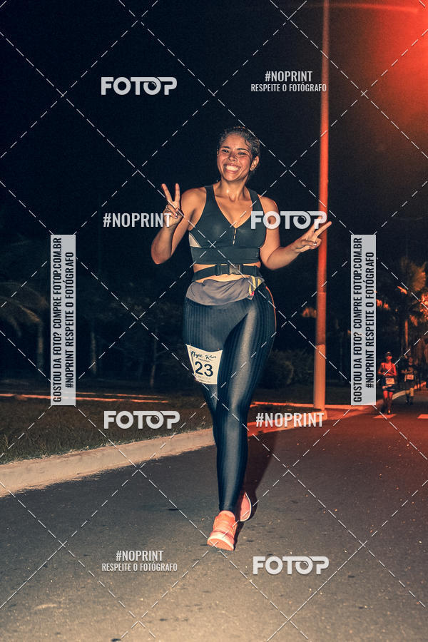 Buy your photos of the eventNight Run 5K 10K Praia Grande on Fotop