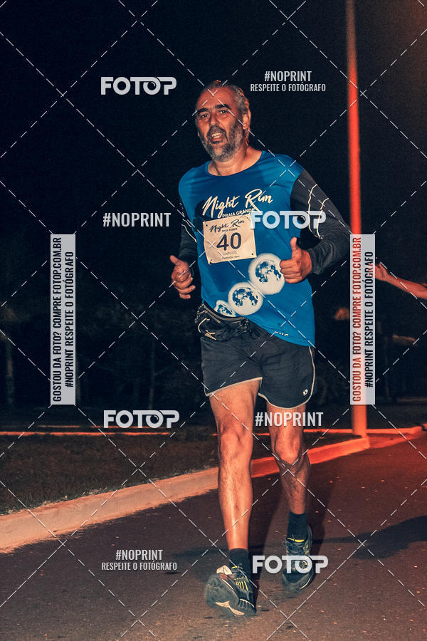 Buy your photos of the eventNight Run 5K 10K Praia Grande on Fotop