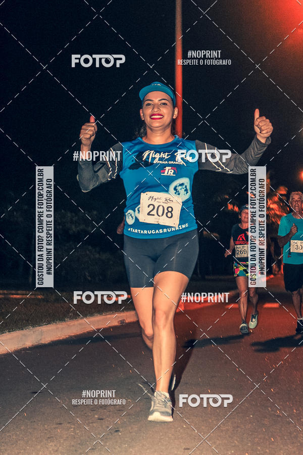 Buy your photos of the eventNight Run 5K 10K Praia Grande on Fotop