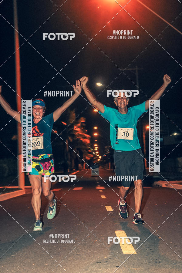 Buy your photos of the eventNight Run 5K 10K Praia Grande on Fotop
