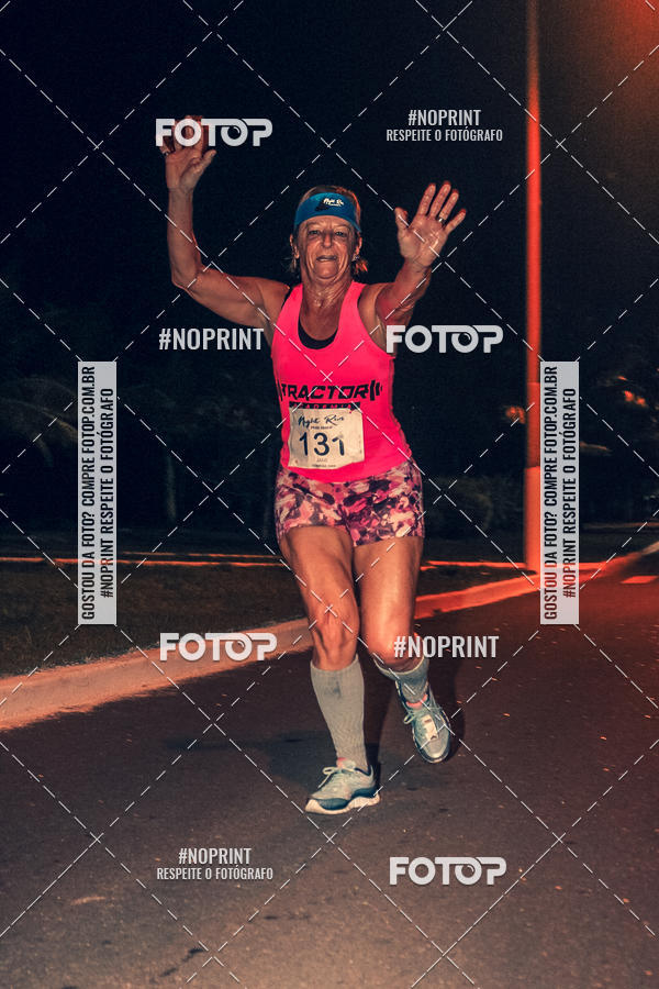 Buy your photos of the eventNight Run 5K 10K Praia Grande on Fotop