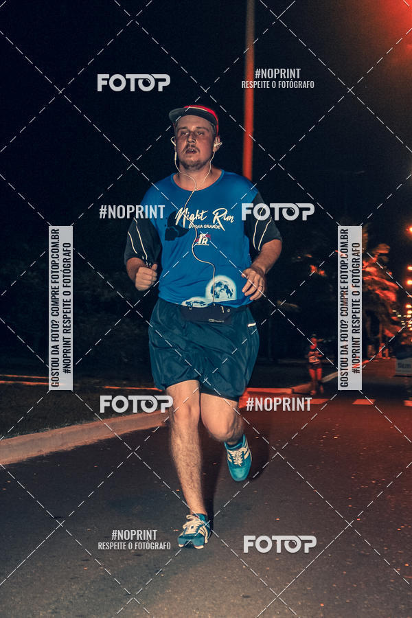 Buy your photos of the eventNight Run 5K 10K Praia Grande on Fotop