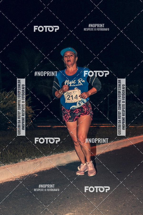 Buy your photos of the eventNight Run 5K 10K Praia Grande on Fotop