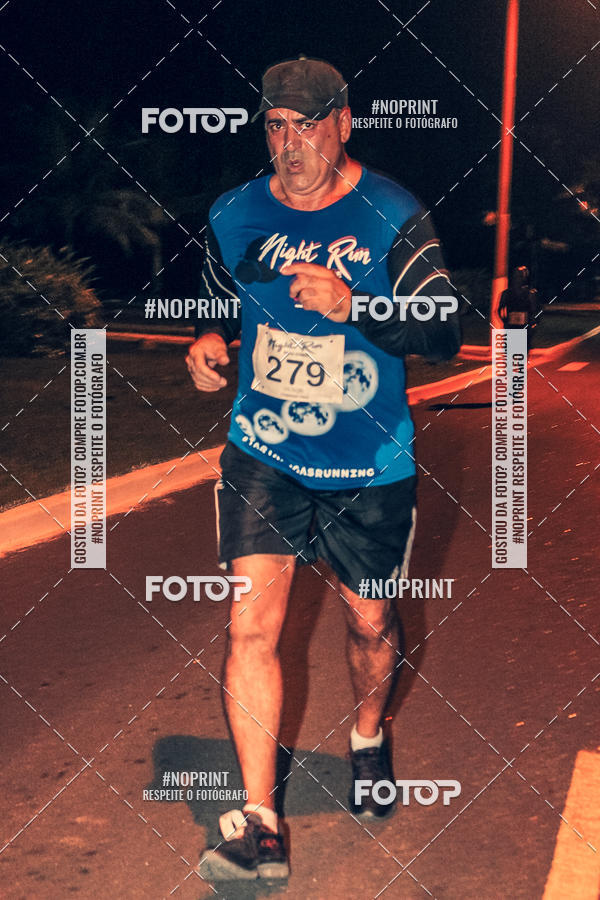 Buy your photos of the eventNight Run 5K 10K Praia Grande on Fotop