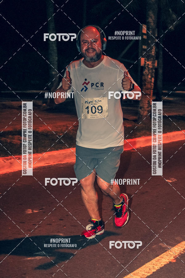 Buy your photos of the eventNight Run 5K 10K Praia Grande on Fotop