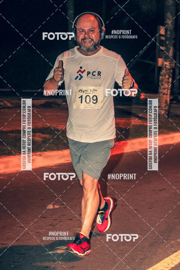 Buy your photos of the eventNight Run 5K 10K Praia Grande on Fotop
