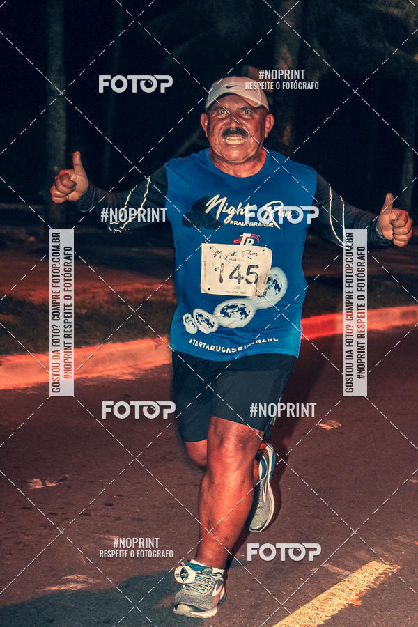 Buy your photos of the eventNight Run 5K 10K Praia Grande on Fotop