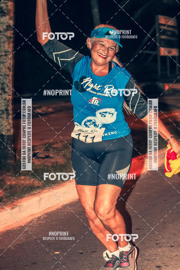 Buy your photos of the eventNight Run 5K 10K Praia Grande on Fotop