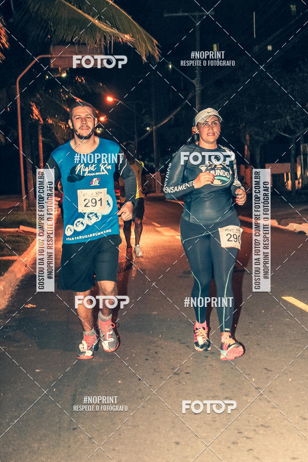 Buy your photos of the eventNight Run 5K 10K Praia Grande on Fotop