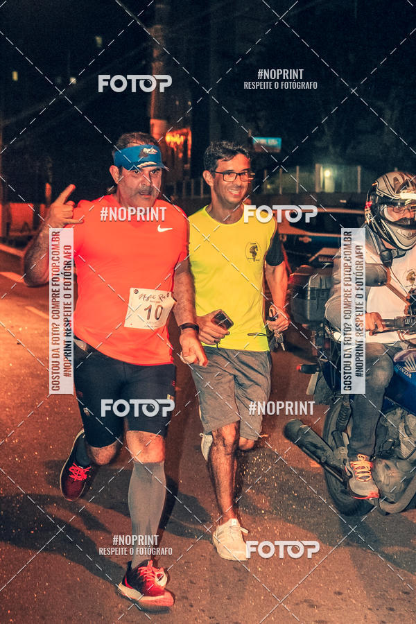 Buy your photos of the eventNight Run 5K 10K Praia Grande on Fotop