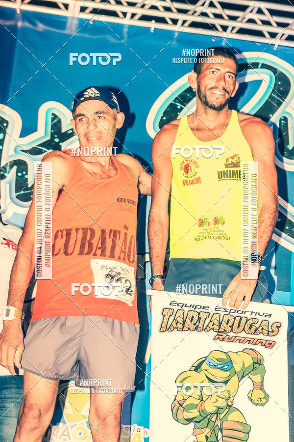 Buy your photos of the eventNight Run 5K 10K Praia Grande on Fotop