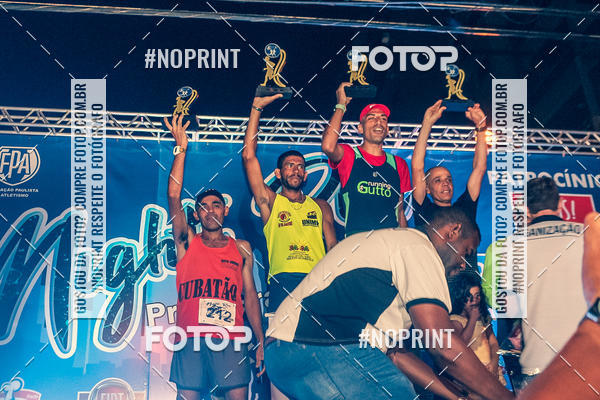 Buy your photos of the eventNight Run 5K 10K Praia Grande on Fotop