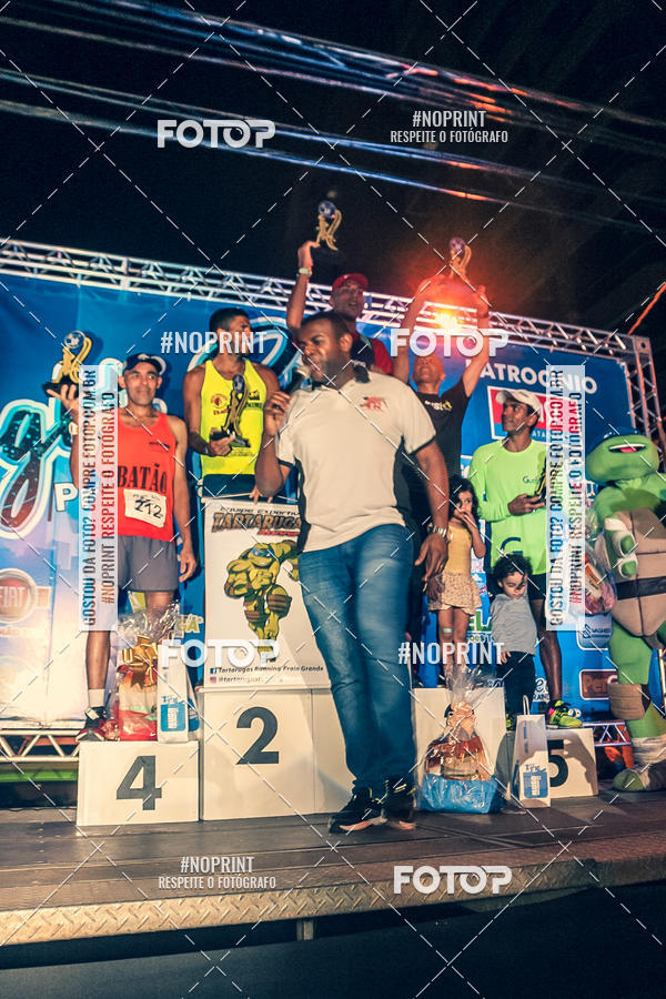 Buy your photos of the eventNight Run 5K 10K Praia Grande on Fotop