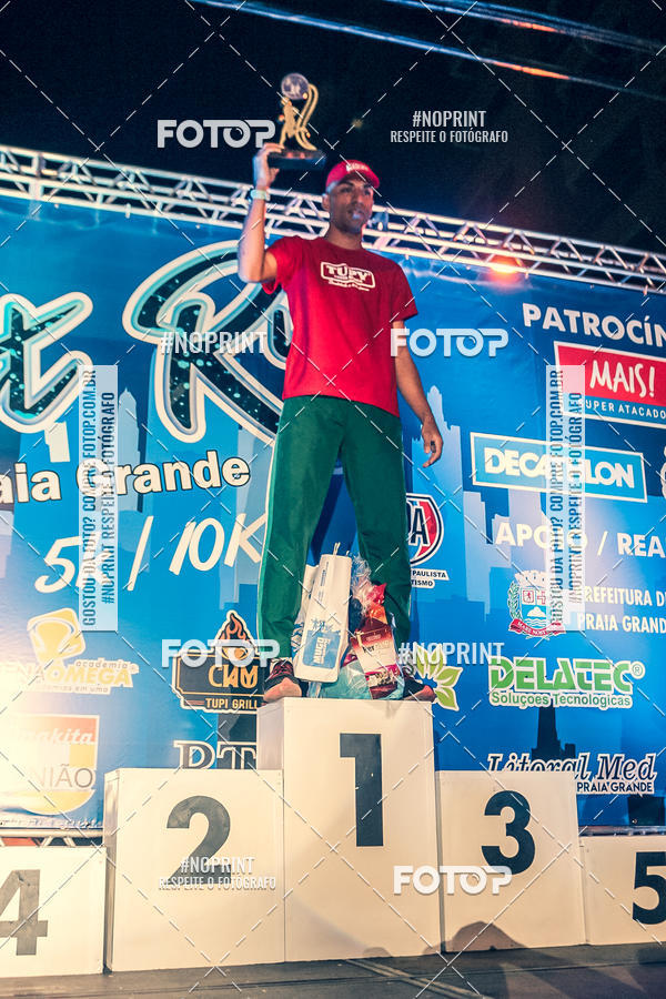 Buy your photos of the eventNight Run 5K 10K Praia Grande on Fotop