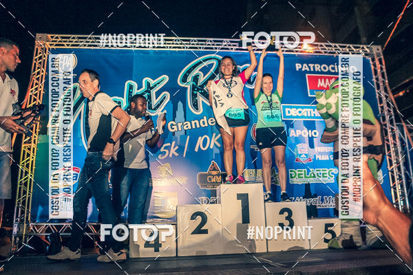 Buy your photos of the eventNight Run 5K 10K Praia Grande on Fotop