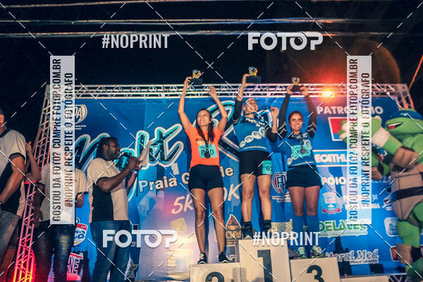 Buy your photos of the eventNight Run 5K 10K Praia Grande on Fotop