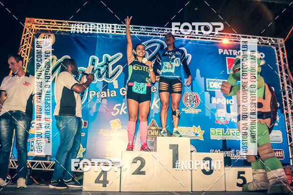 Buy your photos of the eventNight Run 5K 10K Praia Grande on Fotop