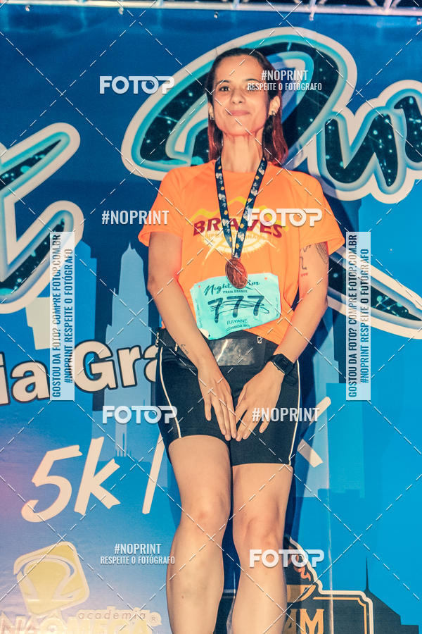 Buy your photos of the eventNight Run 5K 10K Praia Grande on Fotop