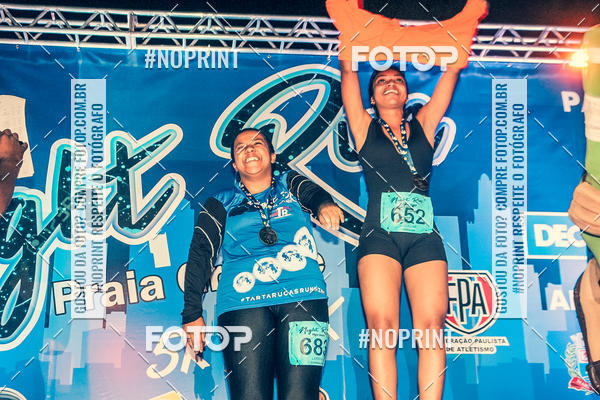 Buy your photos of the eventNight Run 5K 10K Praia Grande on Fotop