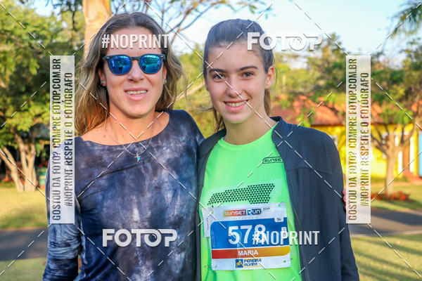 Buy your photos of the eventSunset Run 2019 on Fotop