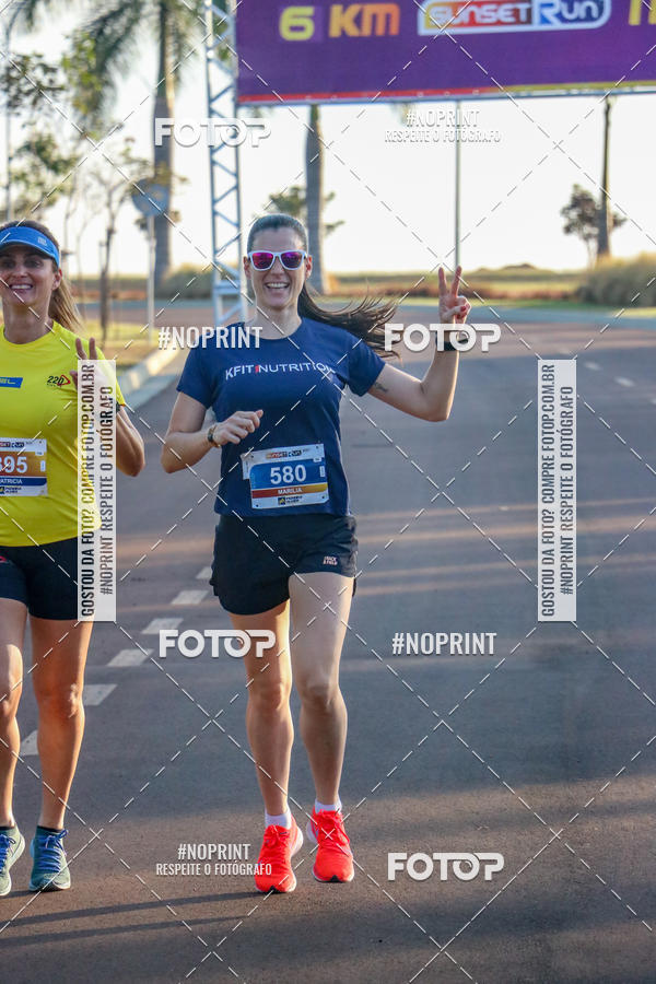 Buy your photos of the eventSunset Run 2019 on Fotop