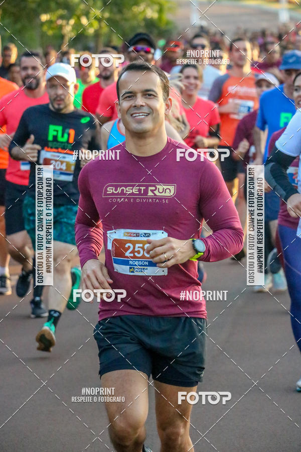 Buy your photos of the eventSunset Run 2019 on Fotop