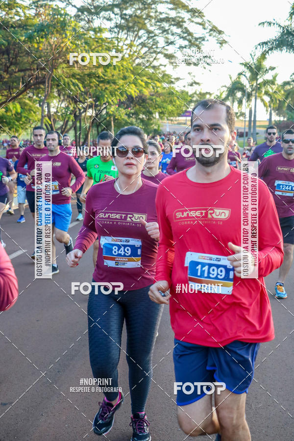 Buy your photos of the eventSunset Run 2019 on Fotop
