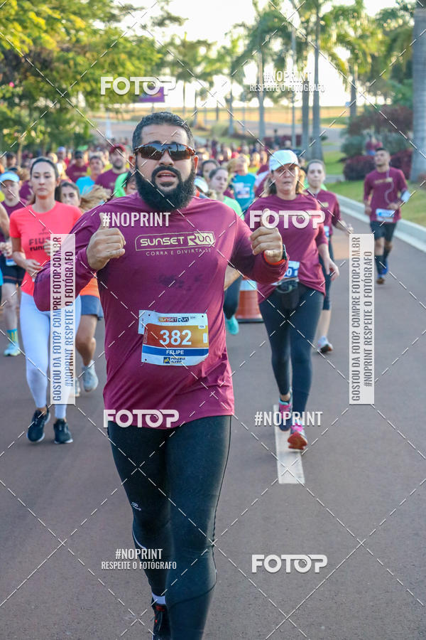 Buy your photos of the eventSunset Run 2019 on Fotop