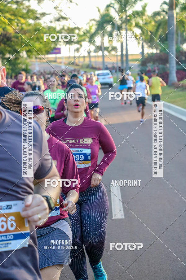 Buy your photos of the eventSunset Run 2019 on Fotop