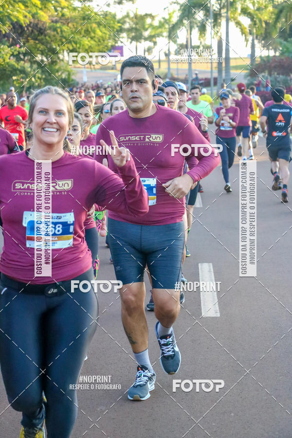 Buy your photos of the eventSunset Run 2019 on Fotop