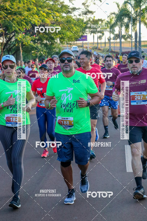 Buy your photos of the eventSunset Run 2019 on Fotop