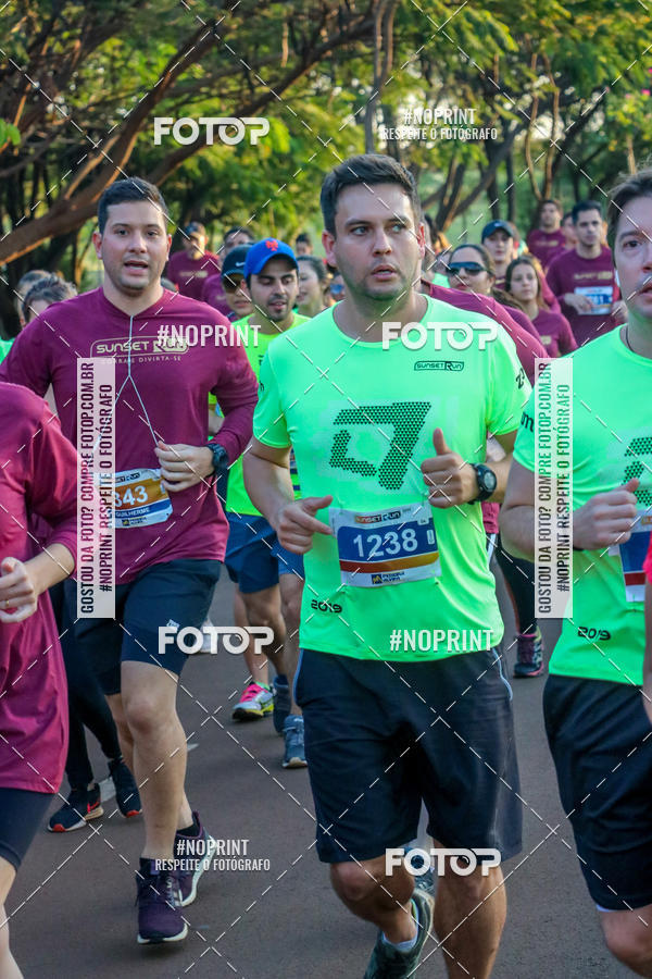 Buy your photos of the eventSunset Run 2019 on Fotop