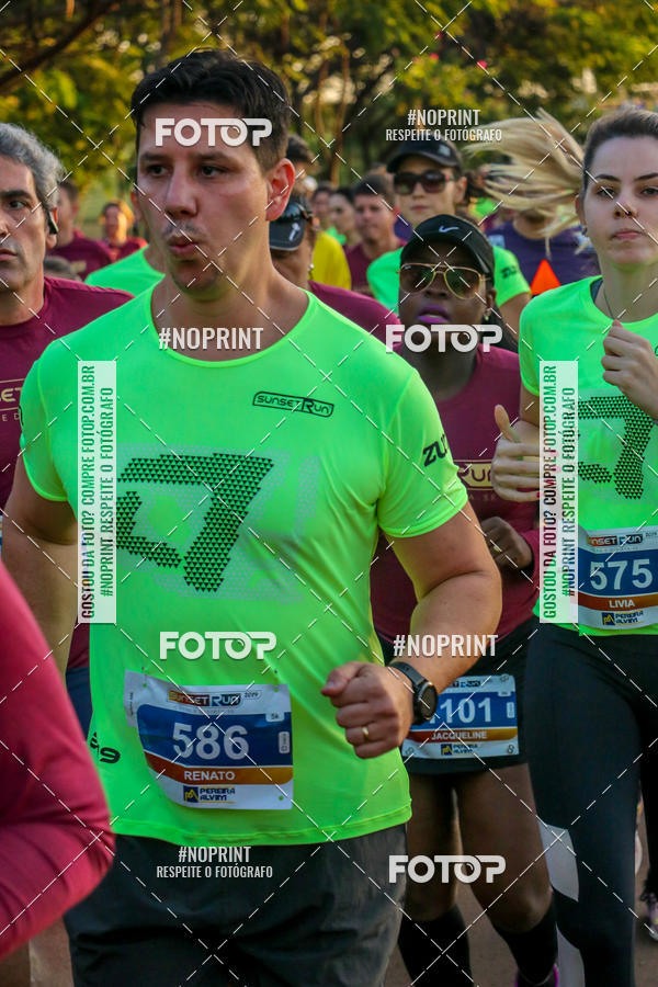 Buy your photos of the eventSunset Run 2019 on Fotop