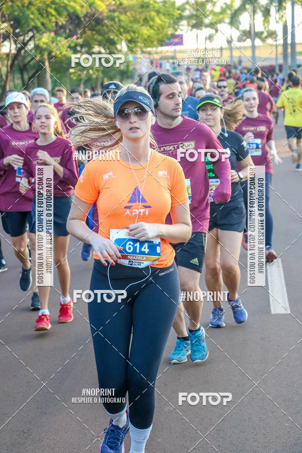 Buy your photos of the eventSunset Run 2019 on Fotop