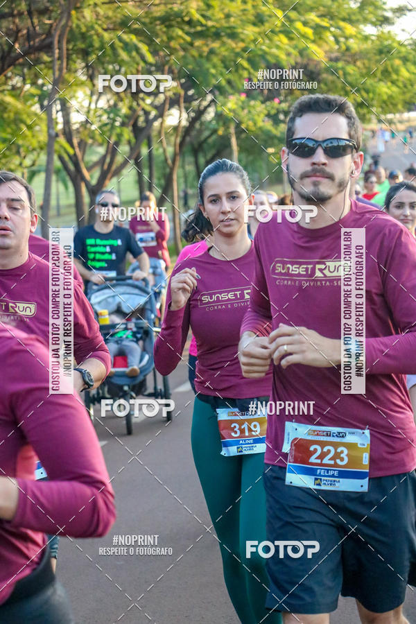 Buy your photos of the eventSunset Run 2019 on Fotop