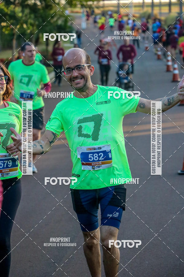 Buy your photos of the eventSunset Run 2019 on Fotop