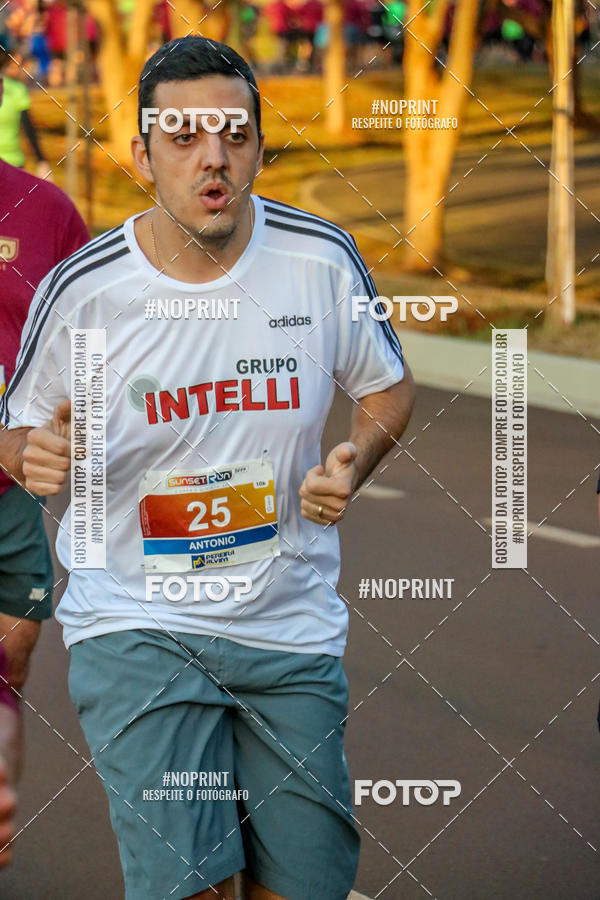 Buy your photos of the eventSunset Run 2019 on Fotop