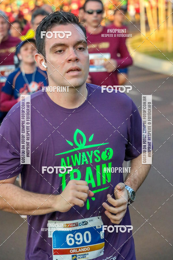 Buy your photos of the eventSunset Run 2019 on Fotop