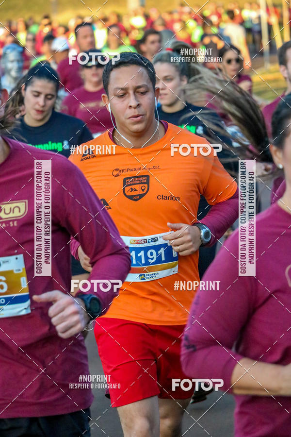 Buy your photos of the eventSunset Run 2019 on Fotop