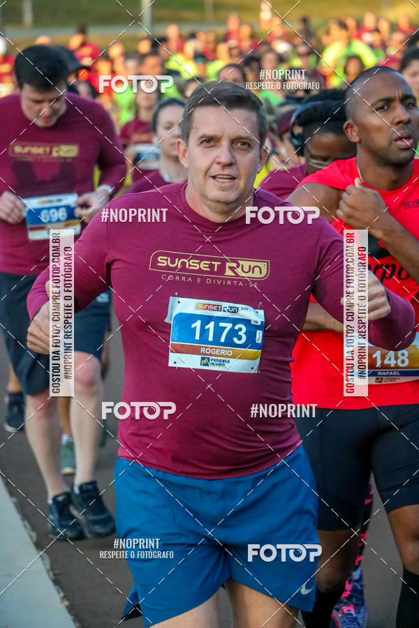 Buy your photos of the eventSunset Run 2019 on Fotop