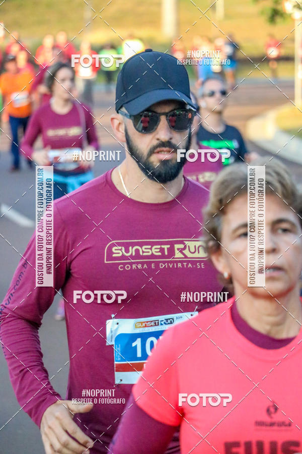 Buy your photos of the eventSunset Run 2019 on Fotop
