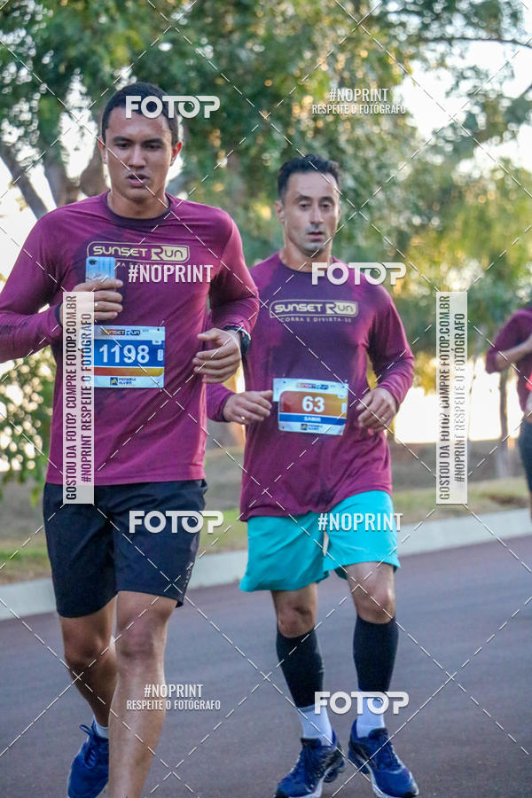 Buy your photos of the eventSunset Run 2019 on Fotop