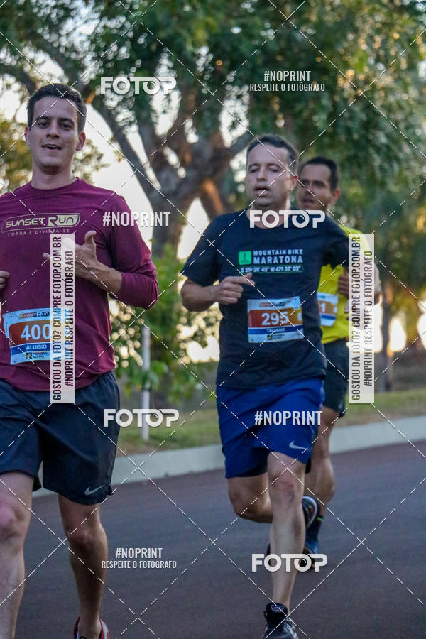 Buy your photos of the eventSunset Run 2019 on Fotop
